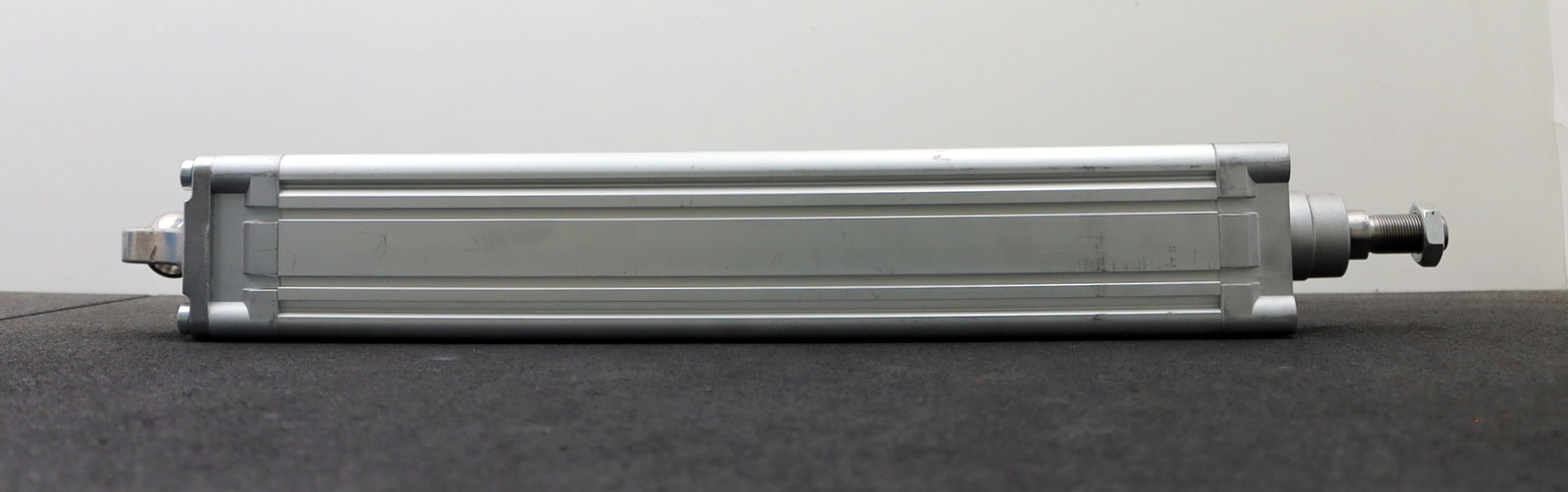 Bild des Artikels FESTO-Normzylinder-standard-cylinder-DNC-80-400-PPV-Art.Nr.-163457-Hub-400mm