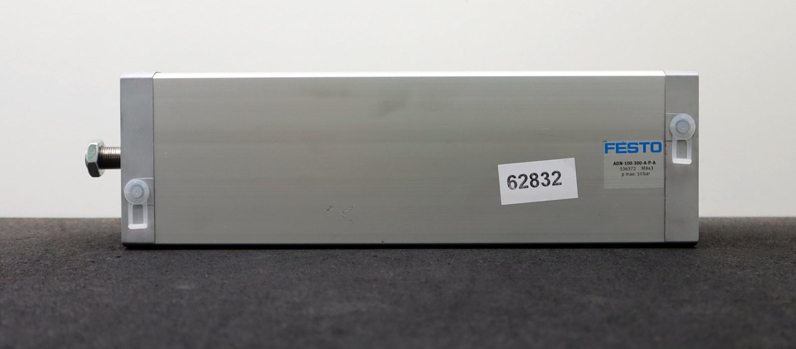 Bild des Artikels FESTO-Kompaktzylinder-Compact-cylinder-ADN-100-300-A-P-A-Nr.-536372-Hub-300mm