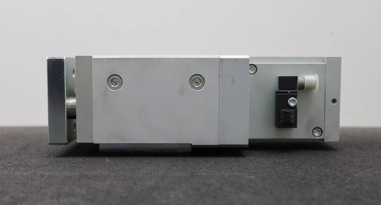 Bild des Artikels FESTO-Pneumatikzylinder-pneumatic-cylinder-DFM-63-50-P-A-KF-SA-Art.Nr.-197059