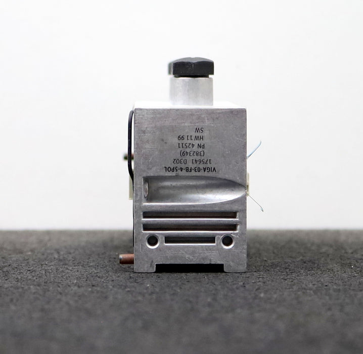 Bild des Artikels FESTO-Ausgangsmodul-VIGA-03-FB-4-5POL-Art.Nr.-175641---ein-Mal-vormontiert