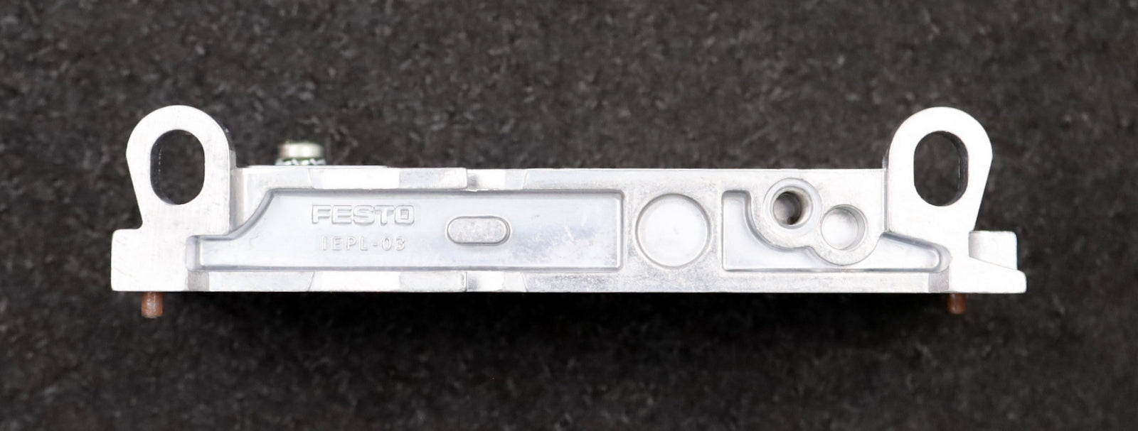 Bild des Artikels FESTO-Endplatte-IEPL-03-FB-Art.Nr.-18639-ein-Mal-vormontiert-unbenutzt