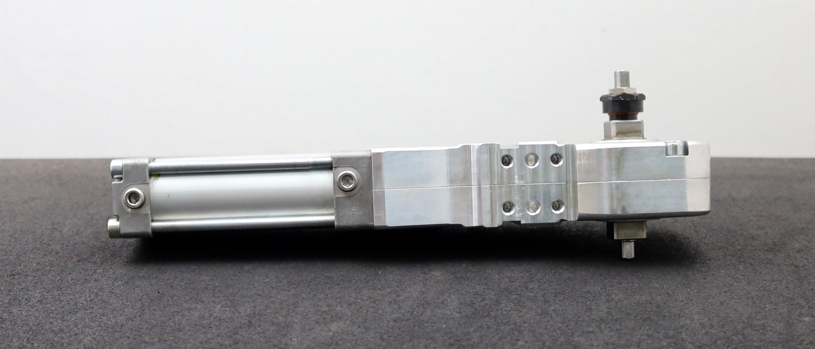 Bild des Artikels DESTACO-Automations-Kraftspanner-82M-603H63D8-Haltemoment-1000Nm-max.-6bar