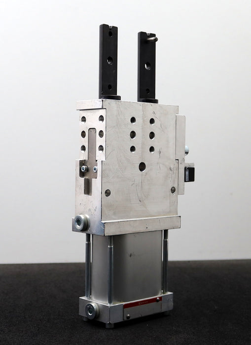 Bild des Artikels DESTACO-Pneumatischer-Stiftzieher-+-doppelter-Stange-86D60-104D800C-KolbenØ-63mm