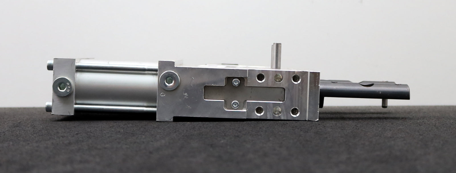 Bild des Artikels DESTACO-Pneumatischer-Stiftzieher-+-doppelter-Stange-86D60-104D800C-KolbenØ-63mm