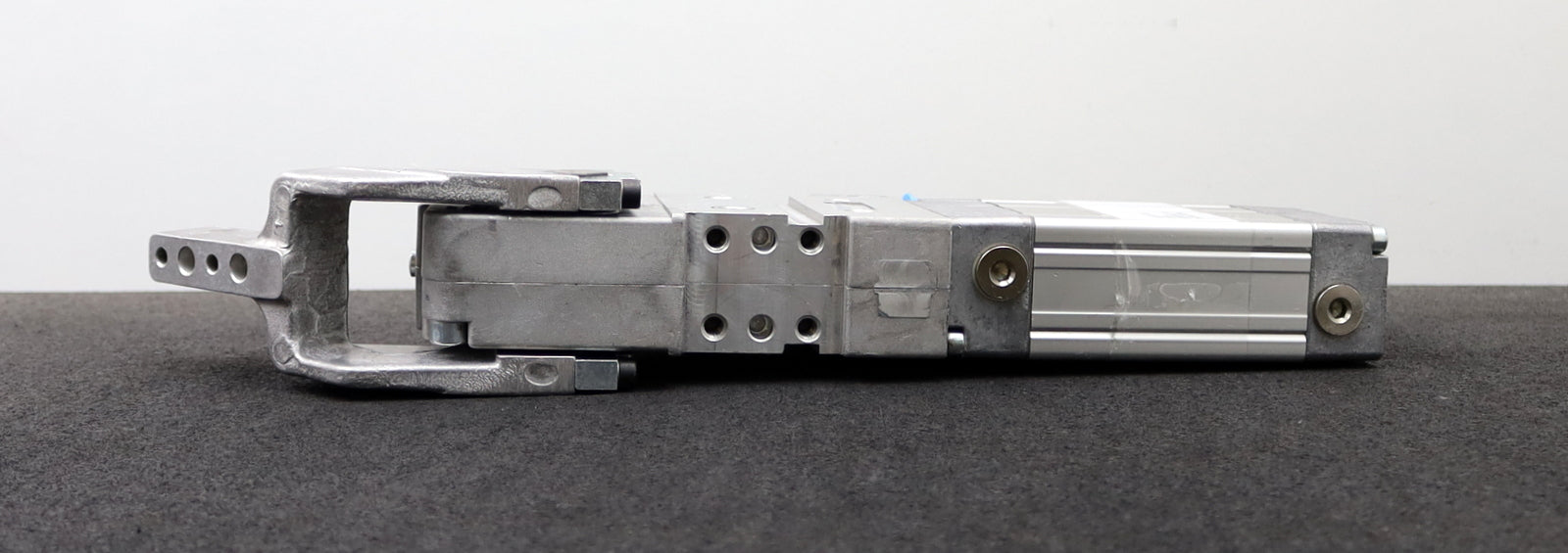 Bild des Artikels UNIVER-Automations-Kraftspanner-mit-Spannarm-UBP63OEE-Haltemoment-1750Nm