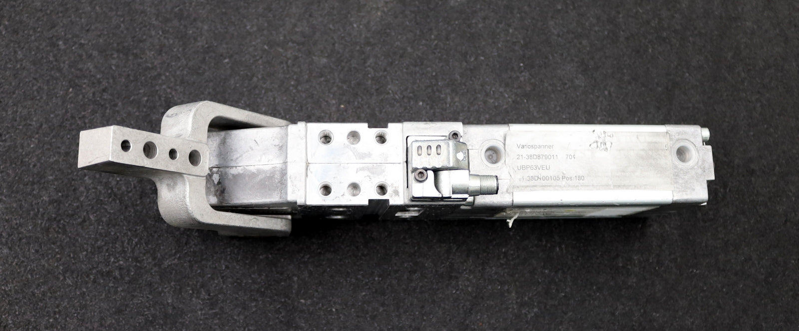 Bild des Artikels UNIVER-Automations-Kraftspanner-mit-Spannarm-UBP63VEU-Haltemoment-1750Nm