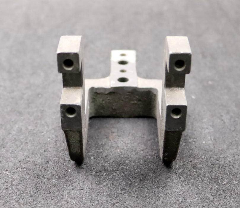 Bild des Artikels DESTACO-Spannarm-8UM501-45-144-Armlänge-144mm-U-Spannarm-mittig-unbenutzt