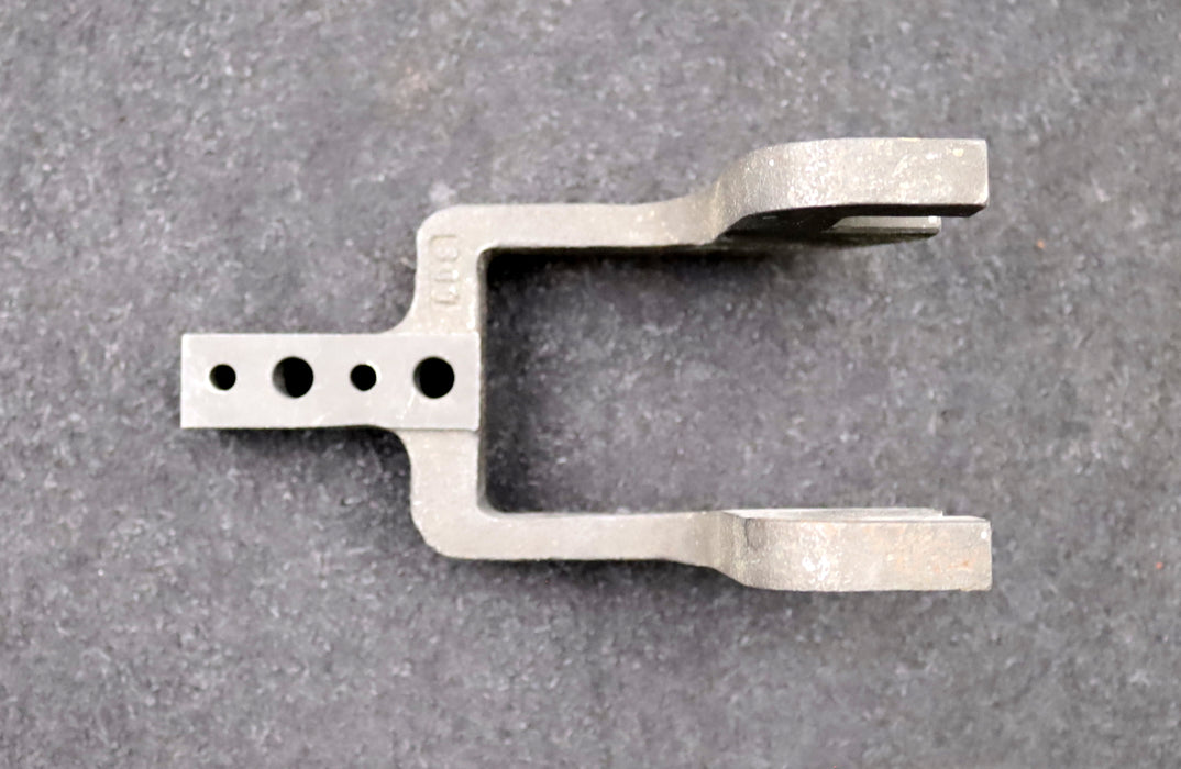 Bild des Artikels DESTACO-Spannarm-8UM631-45-144-Armlänge-144mm-U-Spannarm-mittig-unbenutzt