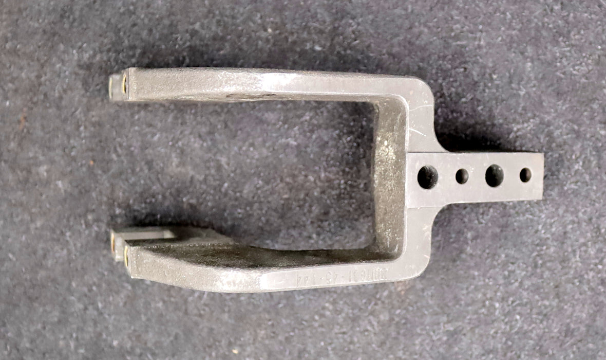 Bild des Artikels DESTACO-Spannarm-8UM631-45-144-Armlänge-144mm-U-Spannarm-mittig-unbenutzt