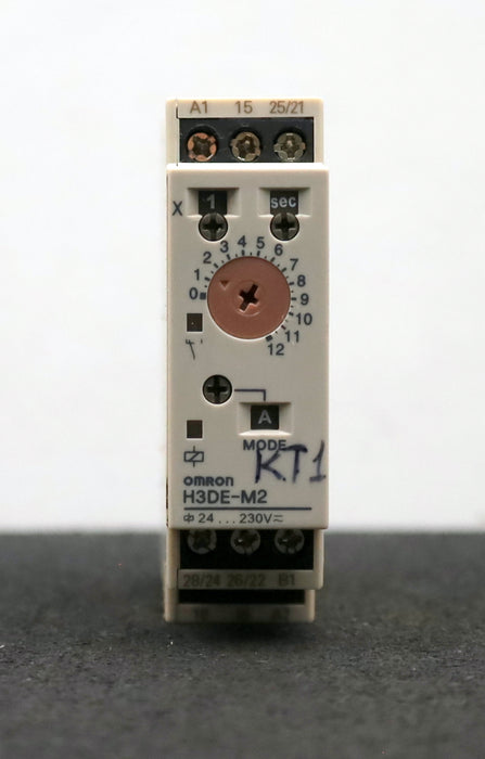 Bild des Artikels OMRON-Zeitrelais-H3DE-M2-LOT-No.-26Y6M-0,1s-120h-24-230VAC/DC-50/60Hz-gebraucht