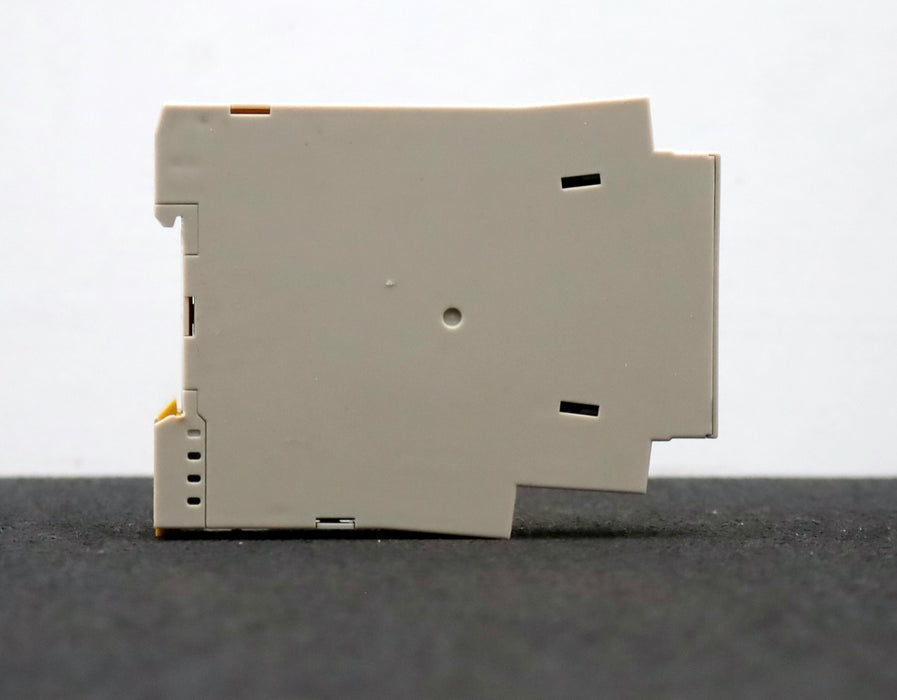 Bild des Artikels OMRON-Zeitrelais-H3DE-M2-LOT-No.-26Y6M-0,1s-120h-24-230VAC/DC-50/60Hz-gebraucht