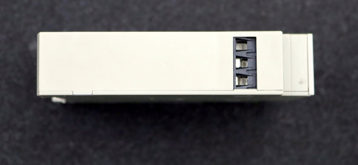 Bild des Artikels OMRON-Zeitrelais-H3DE-M2-LOT-No.-26Y6M-0,1s-120h-24-230VAC/DC-50/60Hz-gebraucht