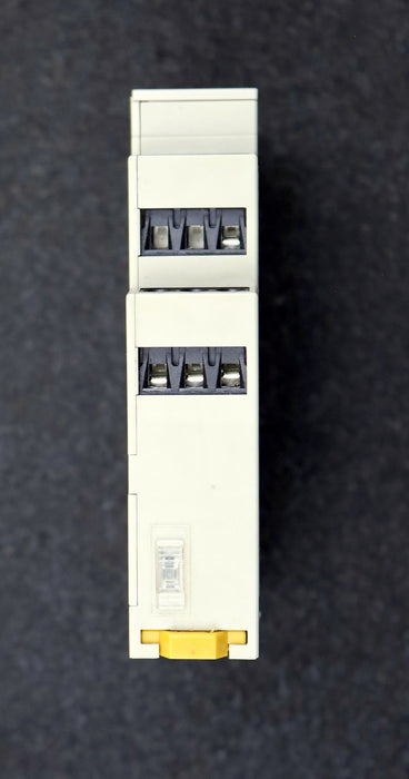 Bild des Artikels OMRON-Zeitrelais-H3DE-M2-LOT-No.-26Y6M-0,1s-120h-24-230VAC/DC-50/60Hz-gebraucht