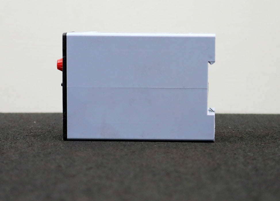 Bild des Artikels BEKA-Integriertes-Steuergerät-ISU-1-2-0,1-250sec-U=-24V-Irel=-3A-gebraucht