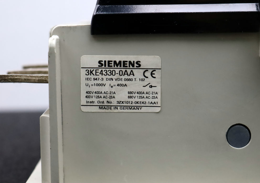 Bild des Artikels SIEMENS-Lasttrennschalter-3KE4330-0AA-400A-3-polig-U=1000V-mit-Griff-gebraucht