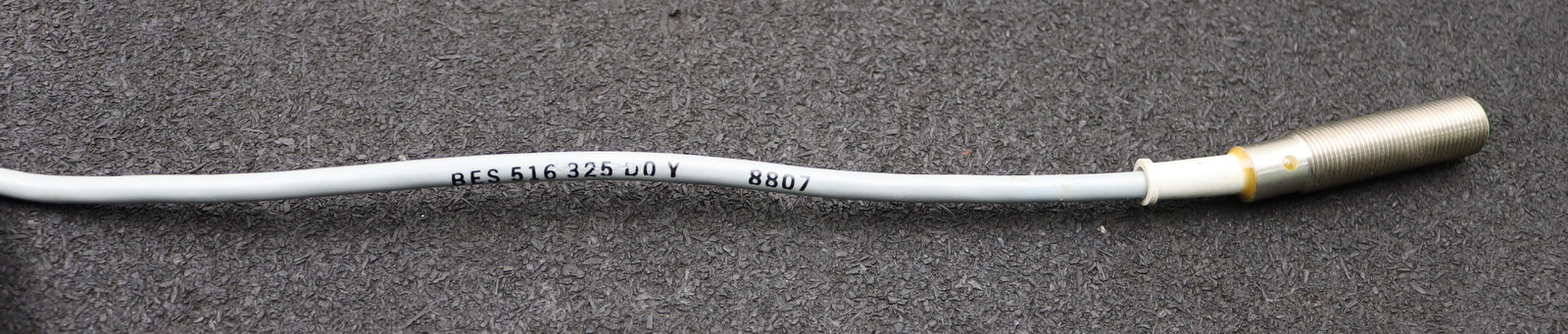 Bild des Artikels BALLUF-Näherungsschalter-BES516-325-D0Y-Sn=-2mm-10-30VDC-130mA-gebraucht
