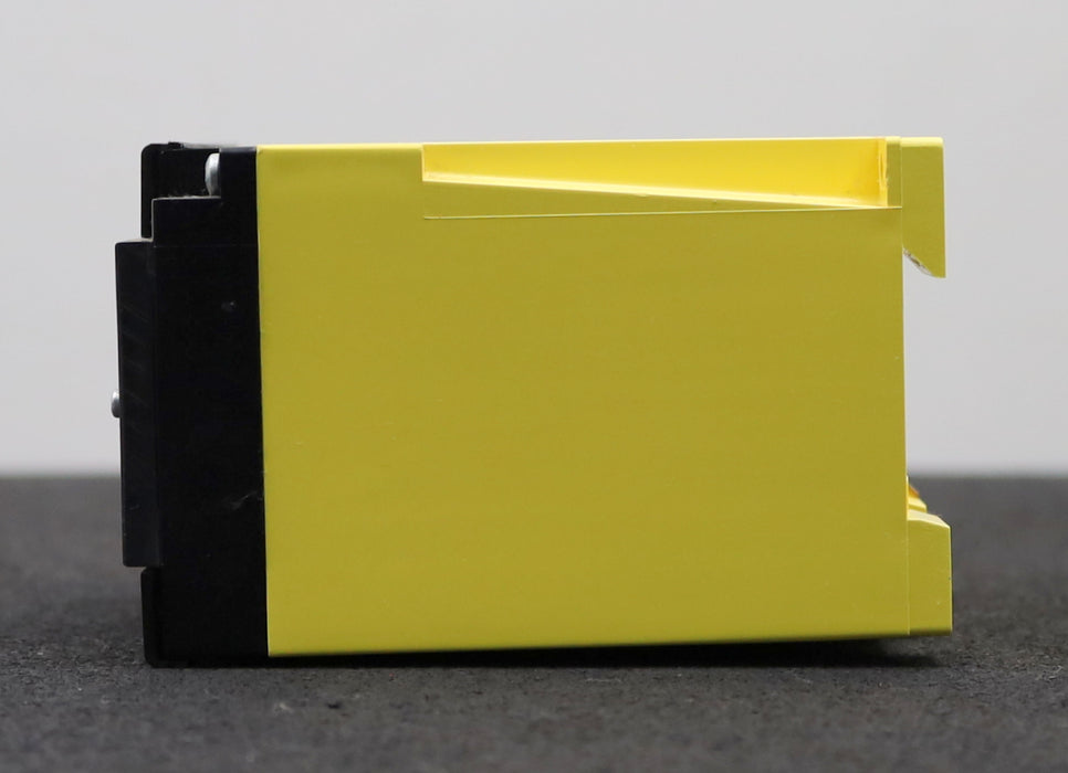 Bild des Artikels BENDER-Asymmetrie--und-Unterspannungsrelais-AUR-381-Art.Nr.-935638-UN=-400VAC