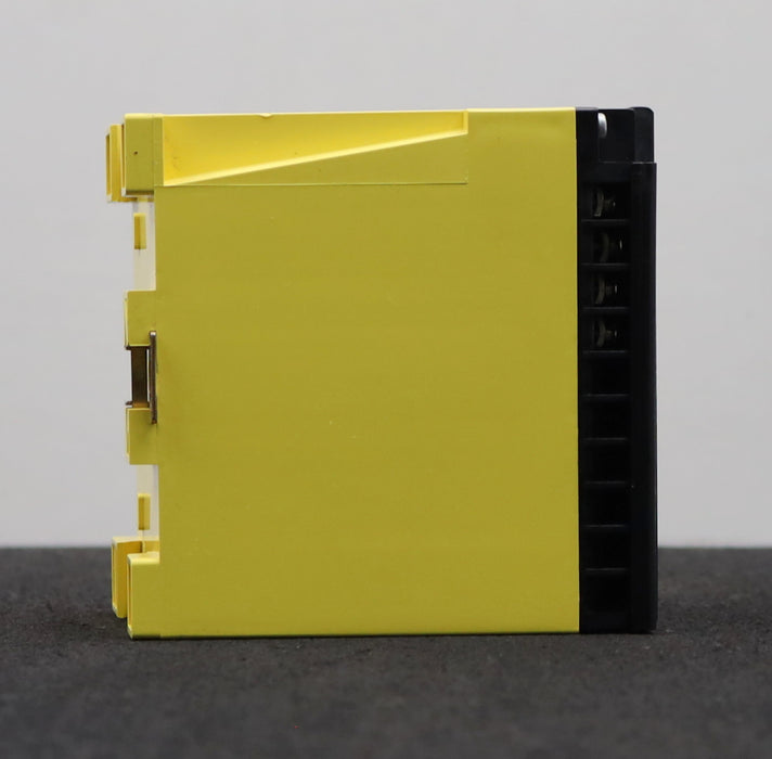 Bild des Artikels BENDER-Asymmetrie--und-Unterspannungsrelais-AUR-381-Art.Nr.-935638-UN=-400VAC