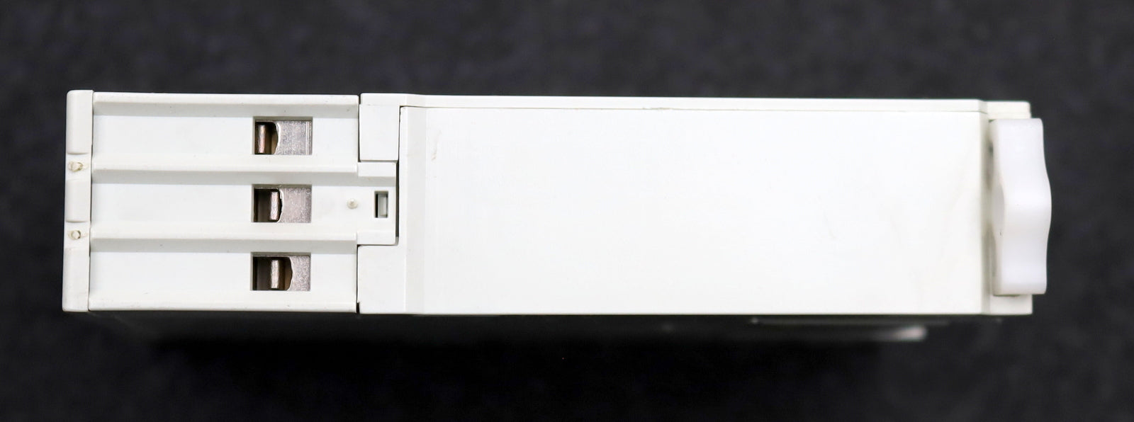 Bild des Artikels FINDER-Zeitrelais-Type-879-0240-24…240VAC-24…48VDC-2x0,05s…60H-8A-gebraucht