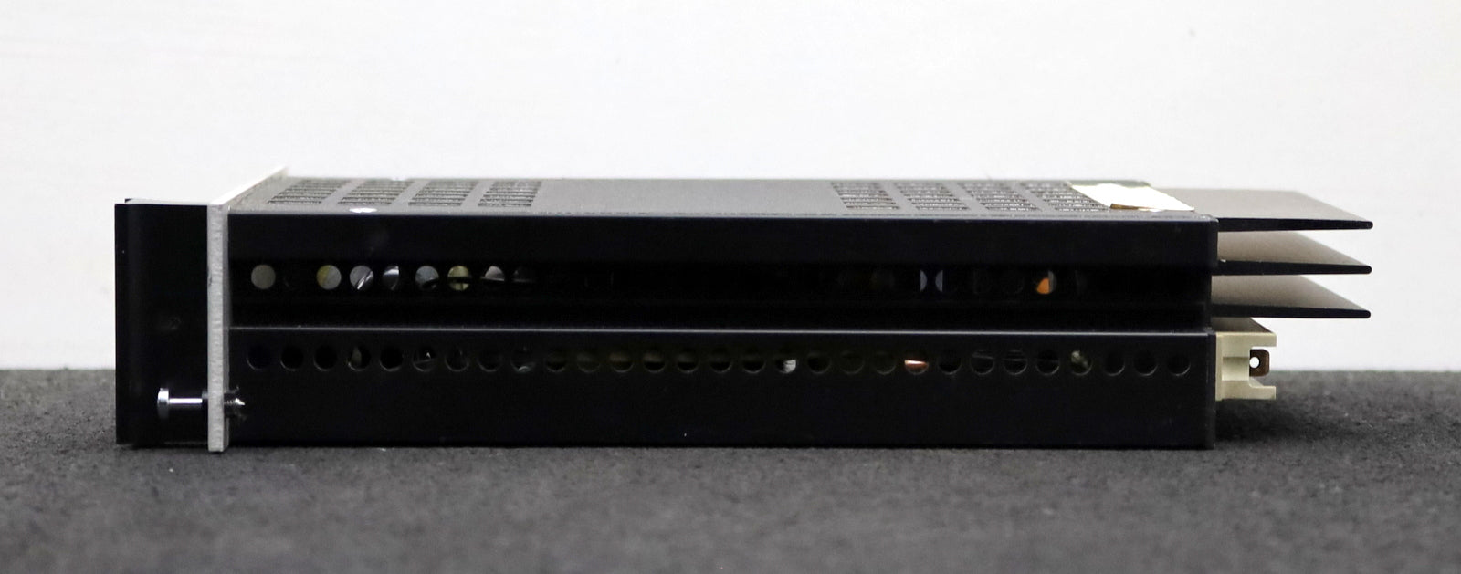 Bild des Artikels VERO-Netzteil-PK30-BIVOLT-Typ:-116-15408-S-Nr.:-B7644-220VAC-47-400Hz-50W