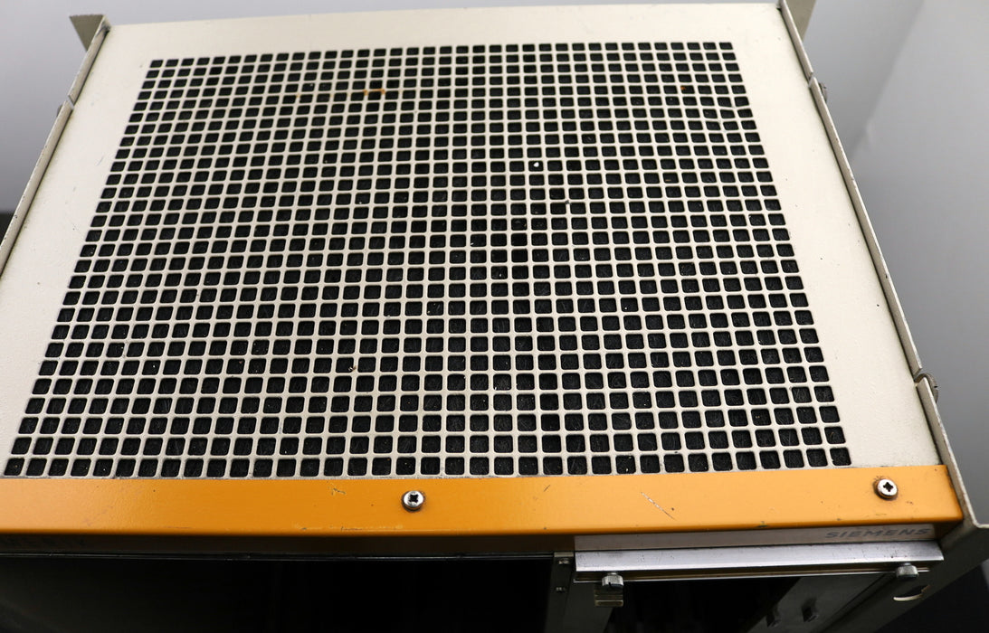 Bild des Artikels SIEMENS-SINUMERIK-8M-Rack-6FC3381-0HA-Z-Nr.-A-467385-ohne-Einschubplatinen
