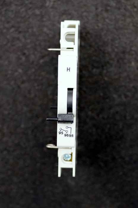 Bild des Artikels AEG-5x-Hilfsschalter-E8_(S),HD8_,D8_--VHFI,VSHFI-230VAC-5A-unbenutzt