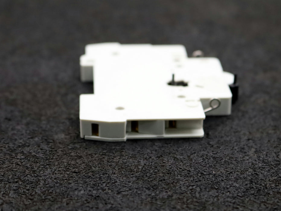 Bild des Artikels AEG-5x-Hilfsschalter-E8_(S),HD8_,D8_--VHFI,VSHFI-230VAC-5A-unbenutzt