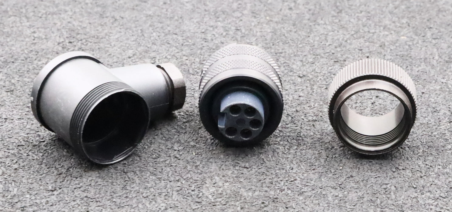 Bild des Artikels MURR-ELEKTRONIK-7/8''-Bu.-90°-Schraubklemmanschluss-Female-5-pol-unbenutzt-OVP