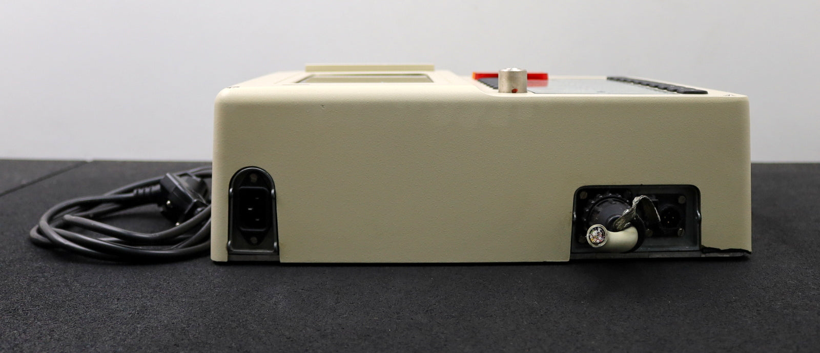 Bild des Artikels MANNESMANN-KIENZLE-Maschinendatenerfassung-BDE-Typ-2450-22-220VAC-50Hz