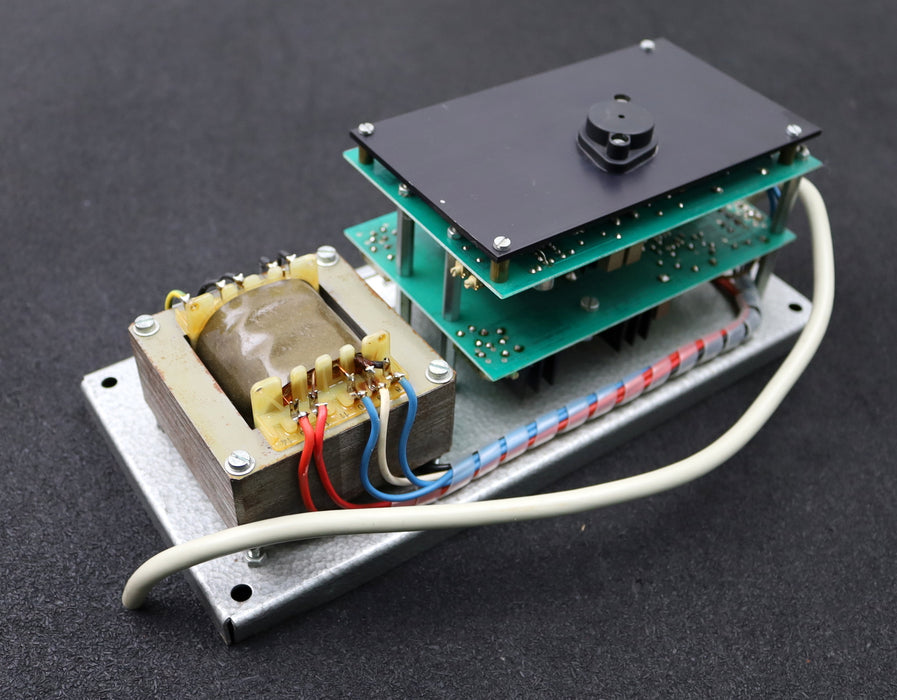 Bild des Artikels BBC-Netzgerät-GJR5-2106-00-R1-Typ-07-NG-61-b-Eingang-220V-50Hz-gebraucht