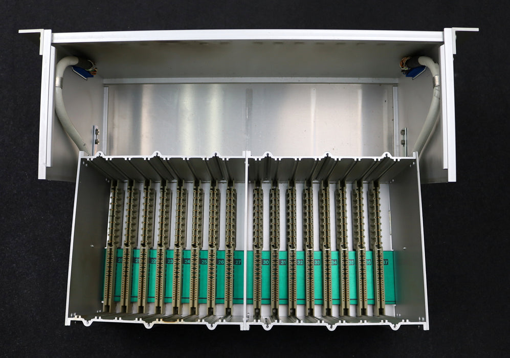 Bild des Artikels SCHLEICHER-Promodul-K-Einschub-Rack-mit-16-Plätzen-KEG-16-20-S-Nr.-24005790-057