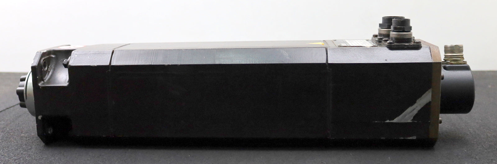 Bild des Artikels BOSCH-Bürstenloser-Servomotor-SD-B3.068.030-10.000-6,8Nm-I0=-6,3A-Tacho-2,7mVmin