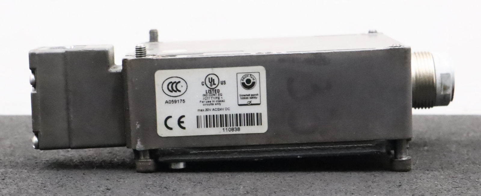 Bild des Artikels EUCHNER-Sicherheitsschalter-RECHTS-TZ2RE024SR6-ID-Nr.-049102-Ui=-250V-IP65