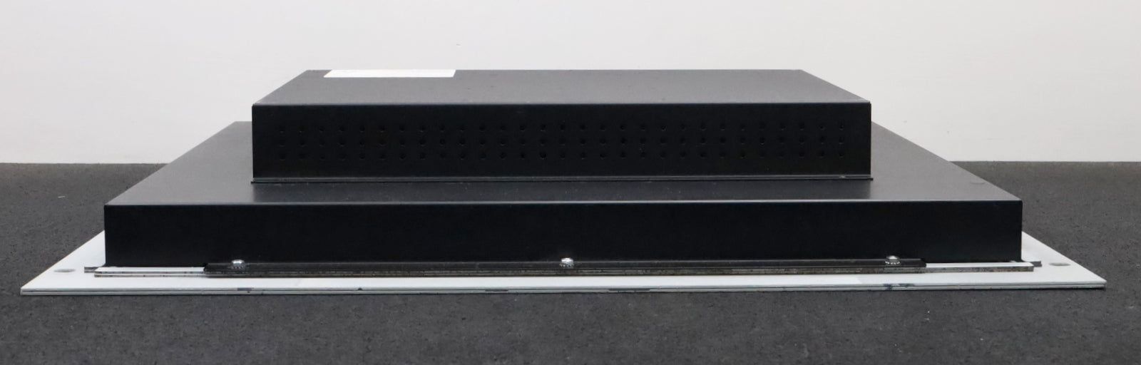 Bild des Artikels TL-ELECTRONIC-19"-TFT-LCD-Industrie-Monitor-MT-19VDAC-AU-19mL-100-240VDC-50/60Hz