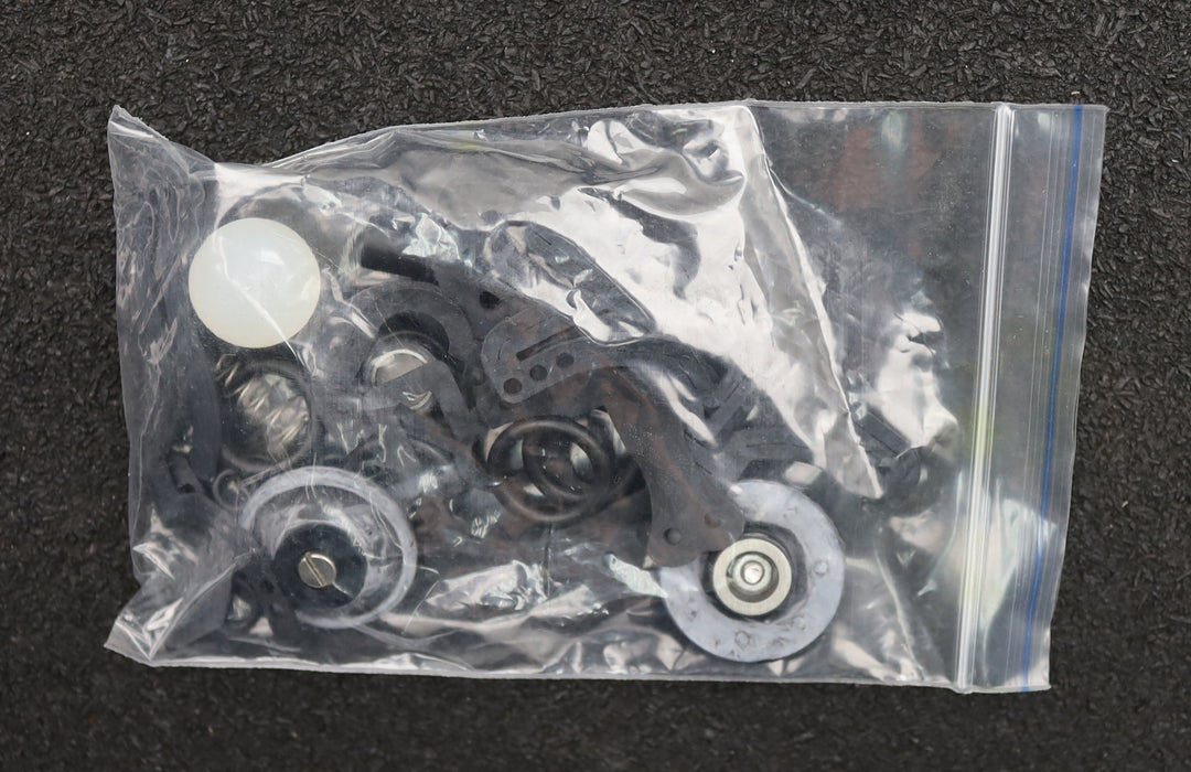 Bild des Artikels DONALDSON-Service-Kit-Verschleißteile-UP-2000-mini-1C977933-unbenutzt-in-OVP