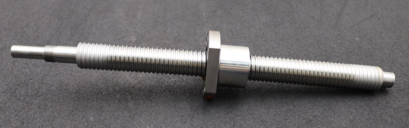 Bild des Artikels REXROTH-Kugelgewindetrieb-32-x-5R-x-3,5-Gesamtlänge-465mm-unbenutzt-in-OVP