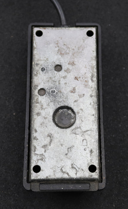 Bild des Artikels OMRON-Fussschalter-GFS-30G-410/2015-6A-250V-50Hz-mit-5-Pin-Stecker-male