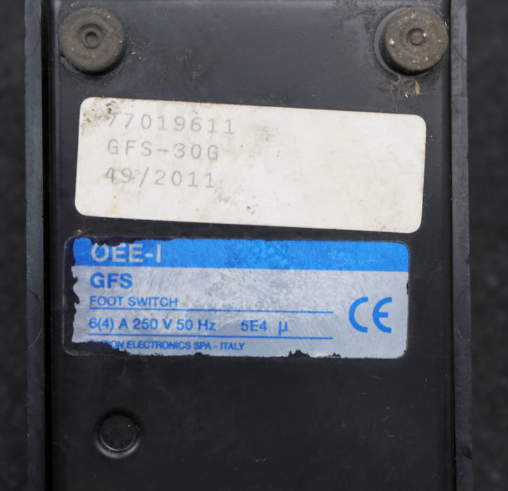 Bild des Artikels OMRON-Fussschalter-GFS-30G-410/2015-6A-250V-50Hz-mit-5-Pin-Stecker-male