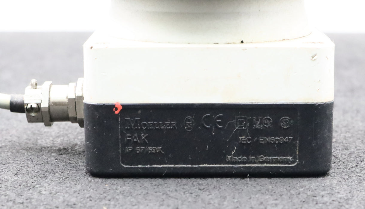 Bild des Artikels MOELLER-Fuß--und-Grobtaster-mit-Anschlusskabel-5-Pin-male-gebraucht