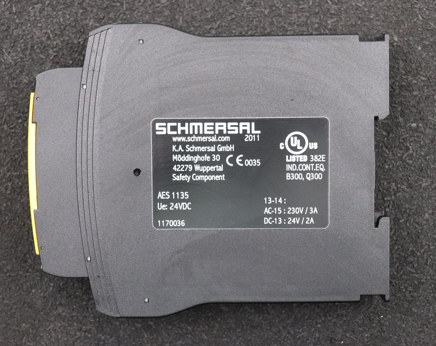 Bild des Artikels SCHMERSAL-Sicherheitsrelais-AES-1135-Art.Nr.-1170036-Ue:-24VDC-AC-15:-230V/3A
