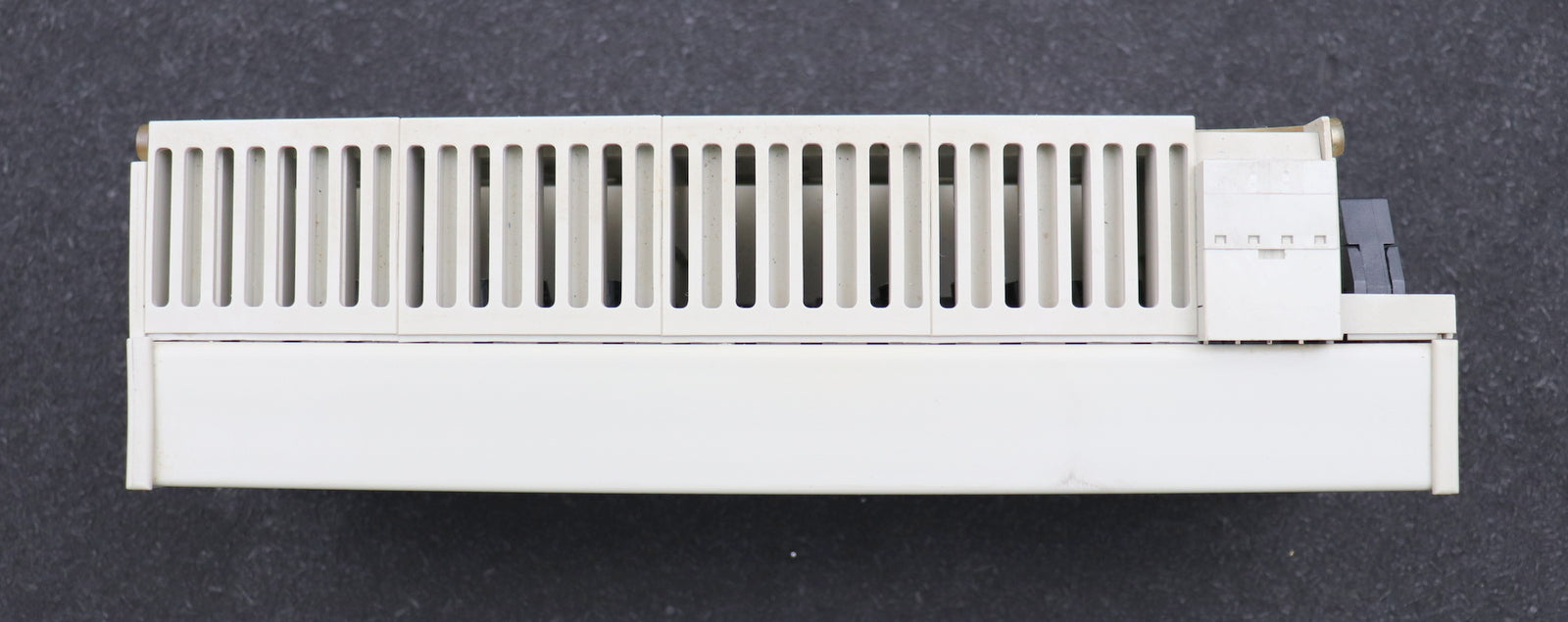Bild des Artikels TELEMECANIQUE-Klemmenblock-Type:-ABE-7-Ref.:-ABE7-S16E2F0-30VDC-max.-0.015A