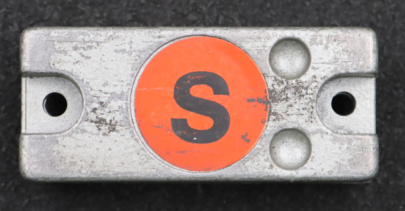 Bild des Artikels SCHMERSAL-EEX-Magnetschalter-Typ:-M20/F-NS-Ident-Nr.-44590344-Maße-80x35x24mm