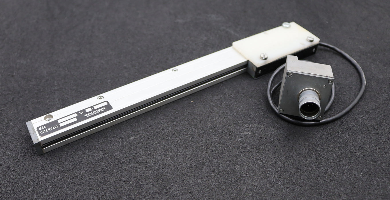 Bild des Artikels GRUNDIG-Linearmassstab-MSA-GN-350-Intervall-0,04R-Messlänge-ca.-200mm