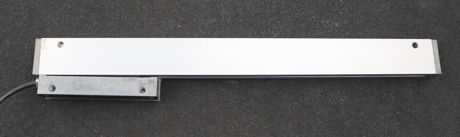 Bild des Artikels GRUNDIG-Linearmassstab-MSA-GN-350-Intervall-0,04R-Messlänge-ca.-200mm