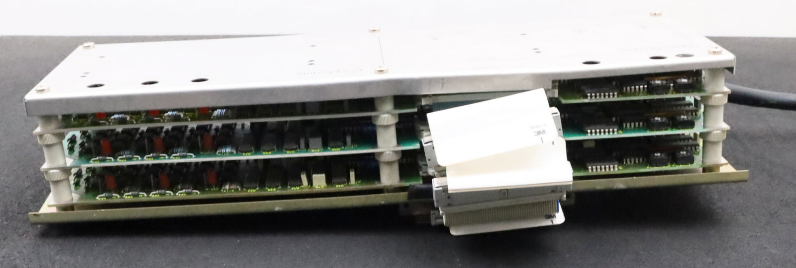 Bild des Artikels SIEMENS-I/O-Modul-mit-Montageplatte-6FC3984-3RA-64E/32Ausgänge-DC20--7W