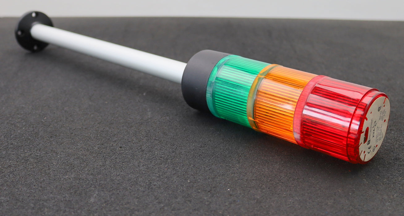 Bild des Artikels TELEMECANIQUE-Signalleuchte-3-farbig-auf-Aluständer-Höhe-gesamt-59cm-gebraucht