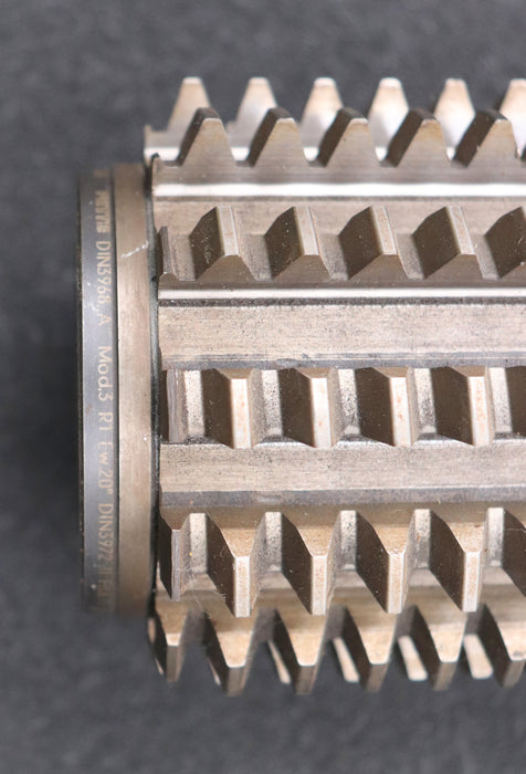 Bild des Artikels FETTE-Zahnrad-Wälzfräser-m=-3,0mm-EGW-20°-BPIII-nach-DIN-3972-Ø81x130xØ32mm