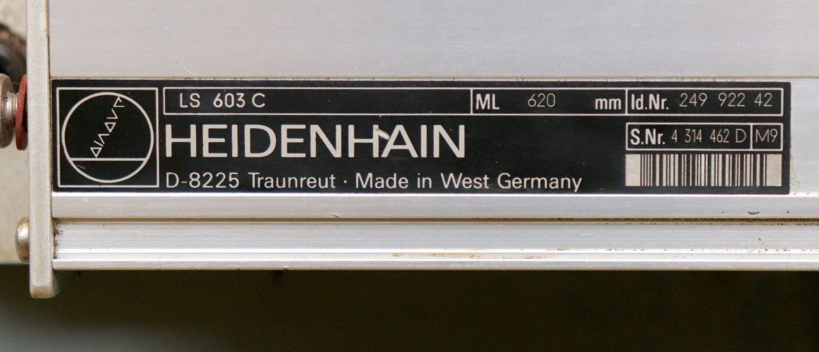 Bild des Artikels KART-konventionelle-Drehmaschine-Drehlänge-750mm-DrehØ-250mm-36-2.100U/min-MK4