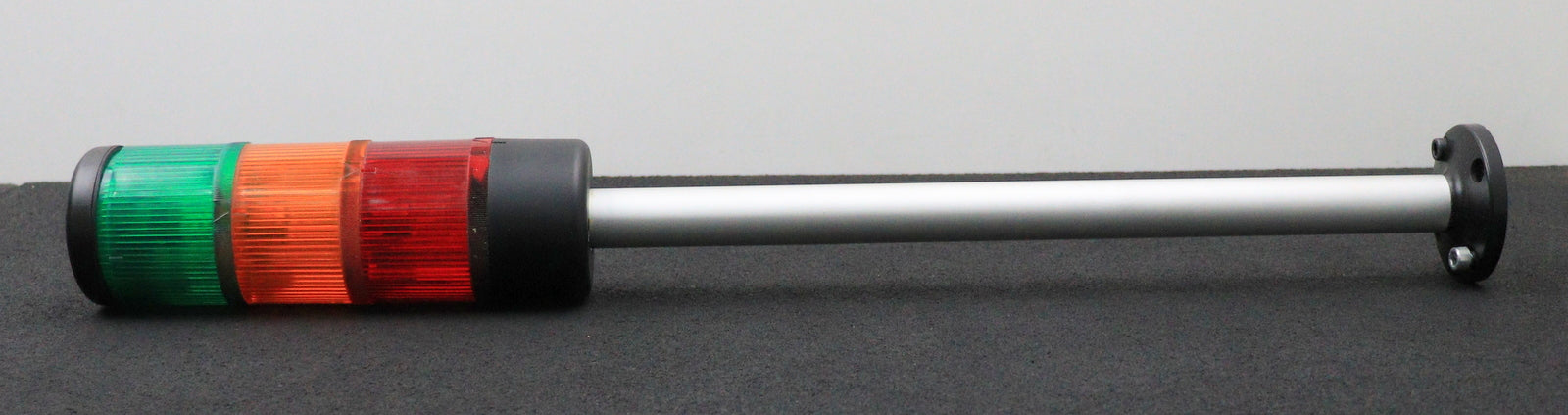 Bild des Artikels TELEMECANIQUE-Signalleuchte-3-farbig-auf-Aluständer-Höhe-gesamt-59cm-gebraucht