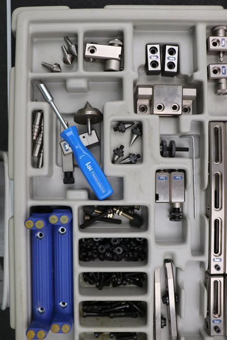 Bild des Artikels HAHN-&-KOLB-Spannmittel-+-Normalien-Set-für-Messraum-2-Lagen-sehr-guter-Zustand